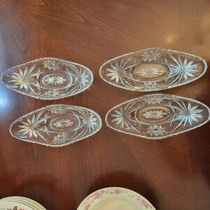 Set Of 4 VintageAnchor Hocking Prescut Dishes Oval Starburst Design 9" X 4.5"
